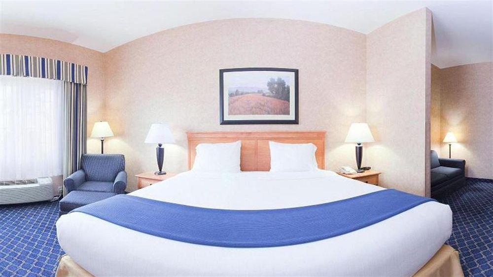 Holiday Inn Express & Suites Cheney, An Ihg Hotel Buitenkant foto