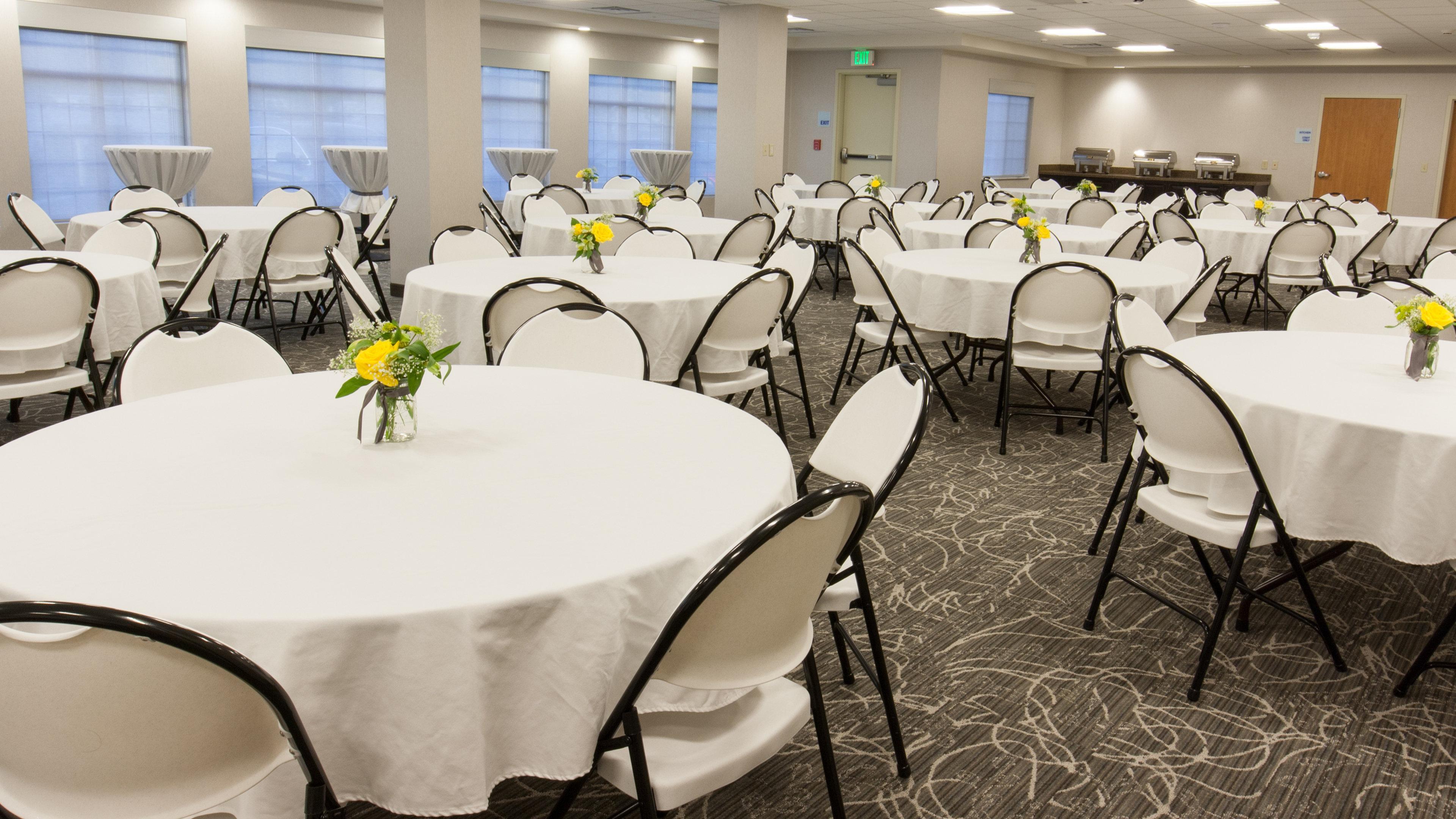 Holiday Inn Express & Suites Cheney By Ihg Buitenkant foto