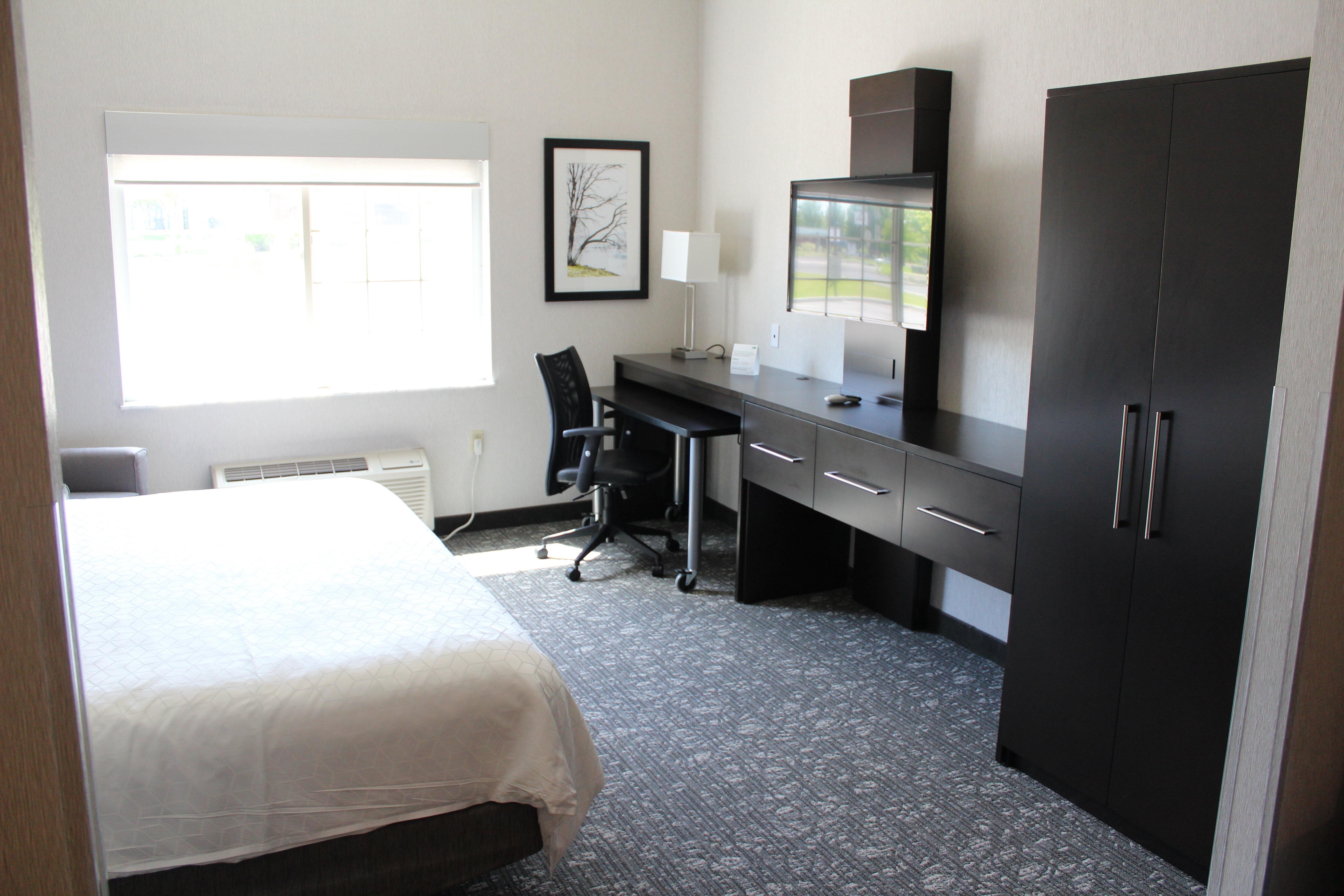 Holiday Inn Express & Suites Cheney By Ihg Buitenkant foto