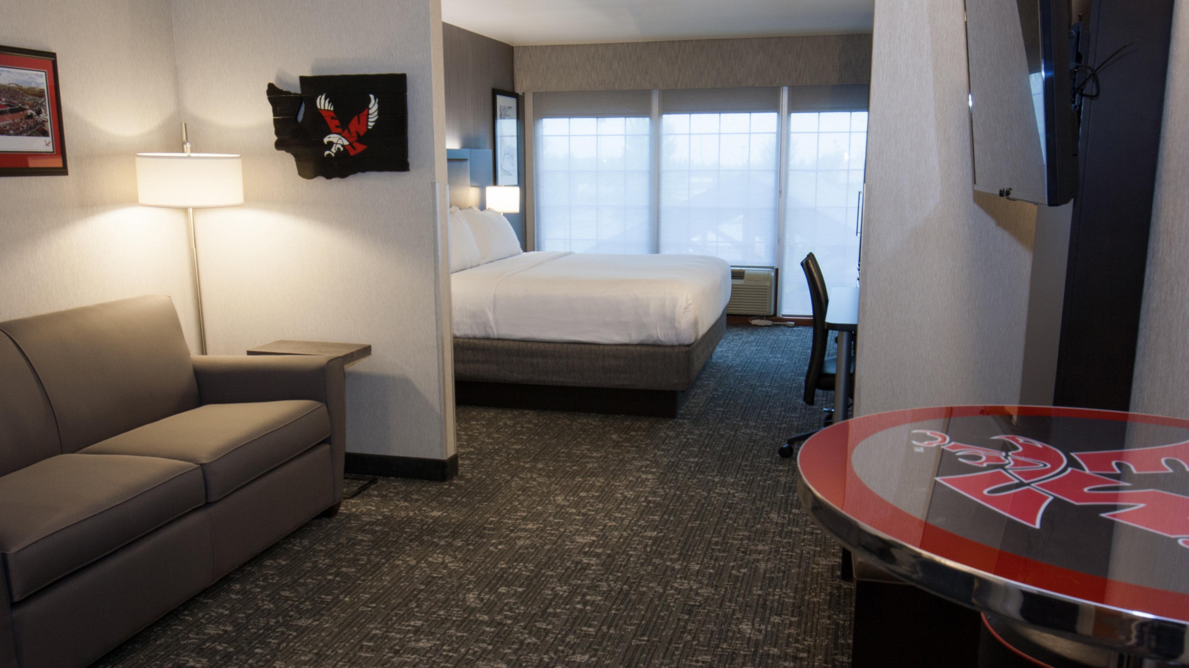 Holiday Inn Express & Suites Cheney By Ihg Buitenkant foto