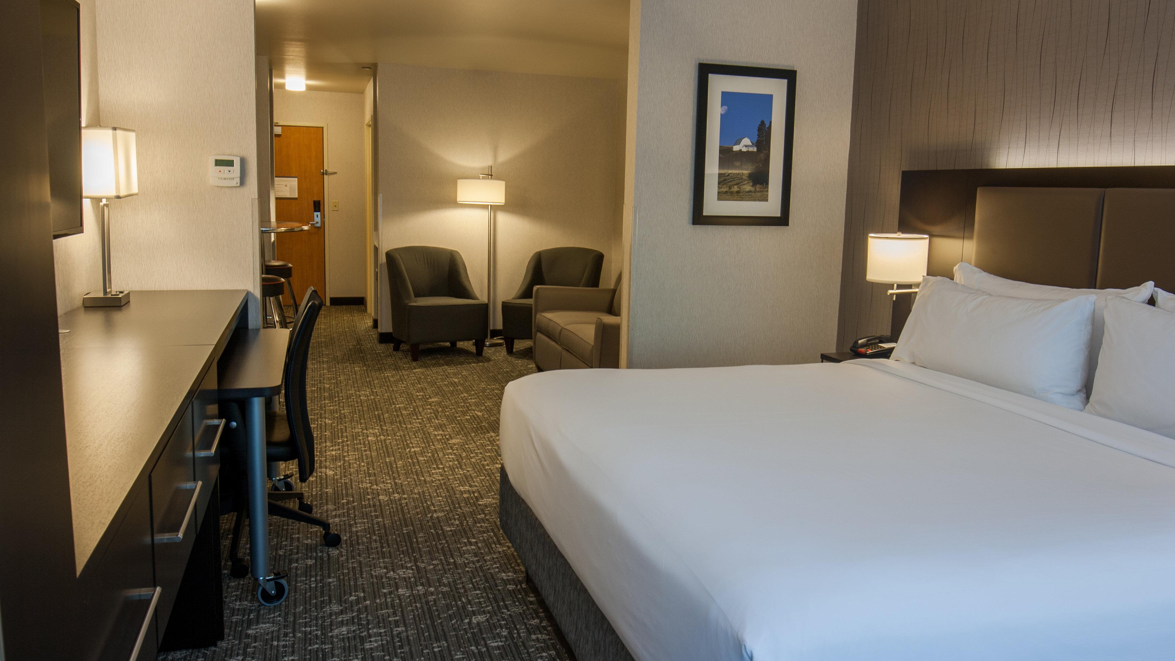 Holiday Inn Express & Suites Cheney By Ihg Buitenkant foto
