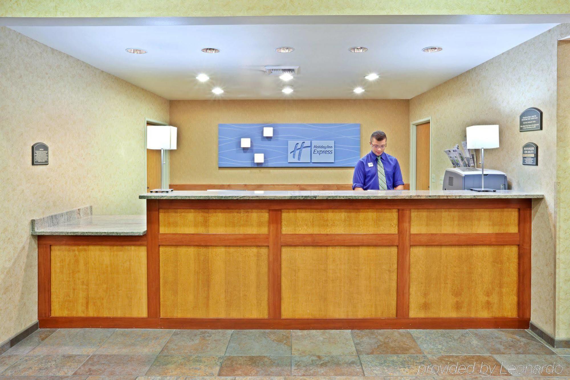 Holiday Inn Express & Suites Cheney By Ihg Buitenkant foto