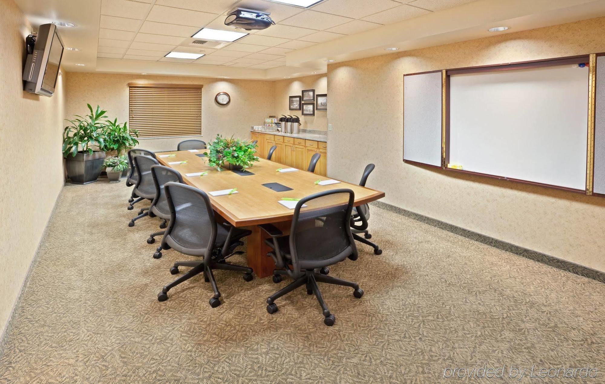 Holiday Inn Express & Suites Cheney By Ihg Buitenkant foto
